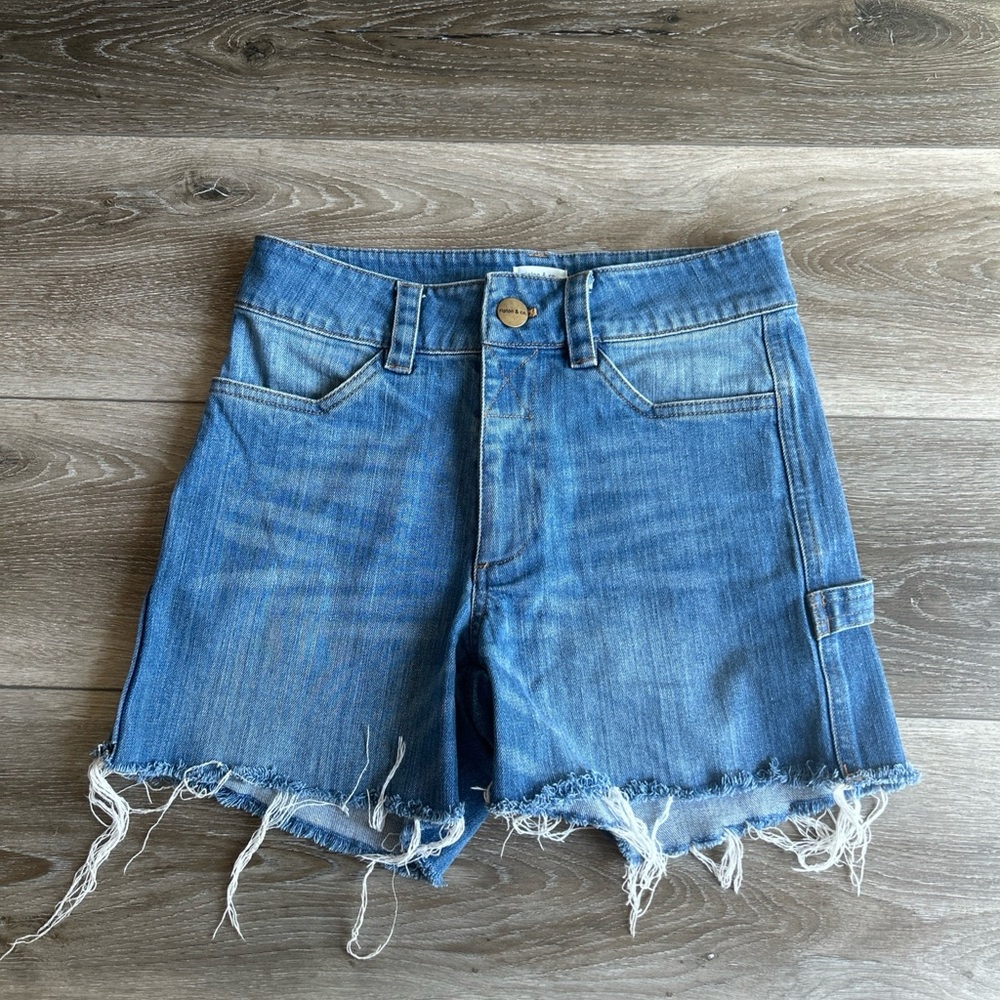 Ripton and Co Women's denim Shorts carpenter size 26 distressed fray hem blue